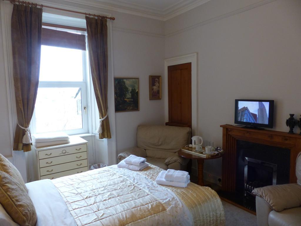אינברנס Castle Viewpoint B&B חדר תמונה