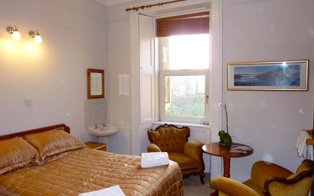 אינברנס Castle Viewpoint B&B חדר תמונה